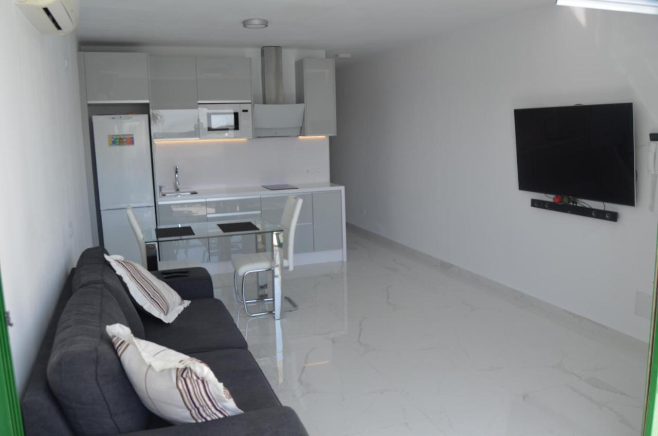 Modern Quiet Apartament Beach Front San Bartolome Bagian luar foto