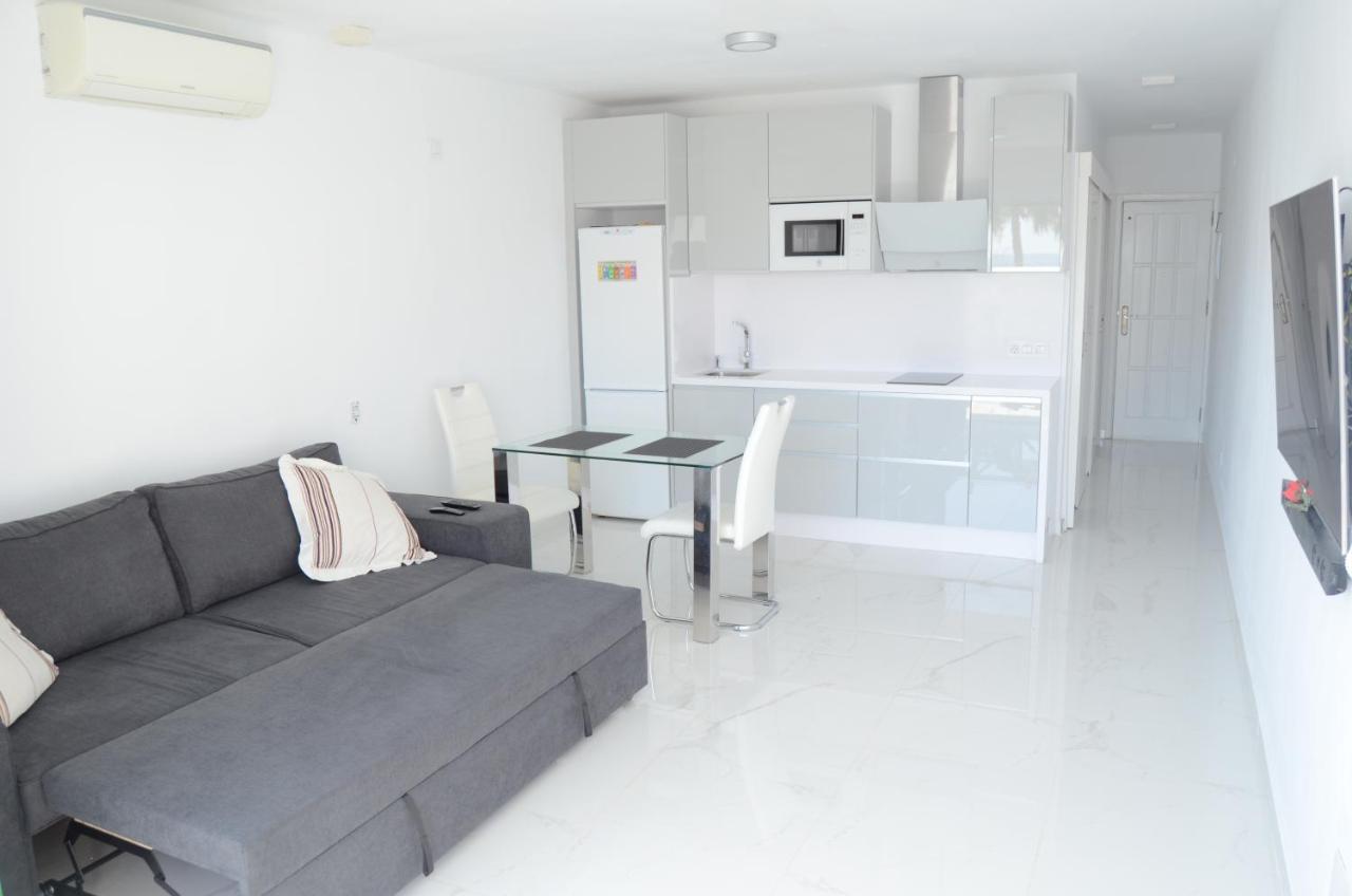 Modern Quiet Apartament Beach Front San Bartolome Bagian luar foto
